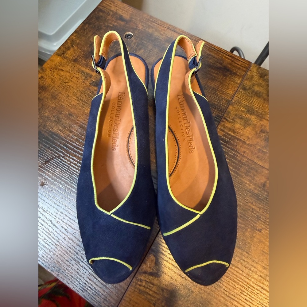 L'Amour des Pieds Bryer Leather Navy Yellow Sling Back Shoe Size 7.5